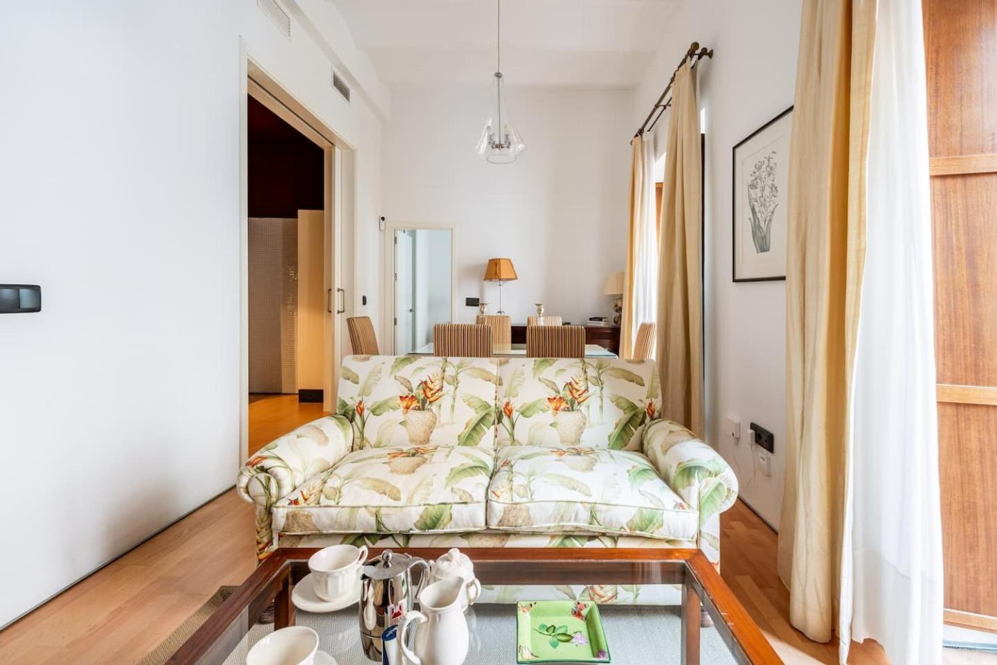 Komodo Sierpes: Bright & Classy Central Apartment Sevilla Exterior foto